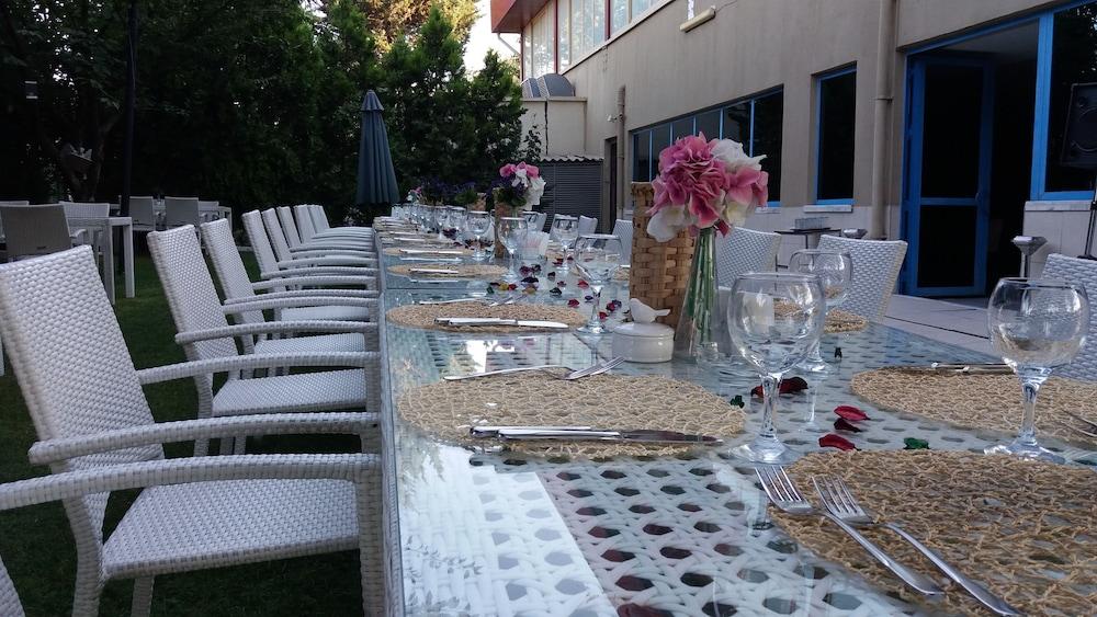 Dafne Hotel Ankara Bagian luar foto