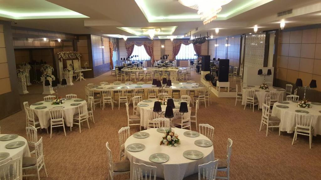 Dafne Hotel Ankara Bagian luar foto